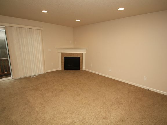 3rd image of 5905 NE 34th St