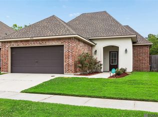 16255 White Rose Dr, Baton Rouge, LA 70817