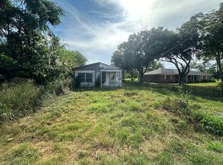 469 Herbert Ave N, Bloomington, TX 77951