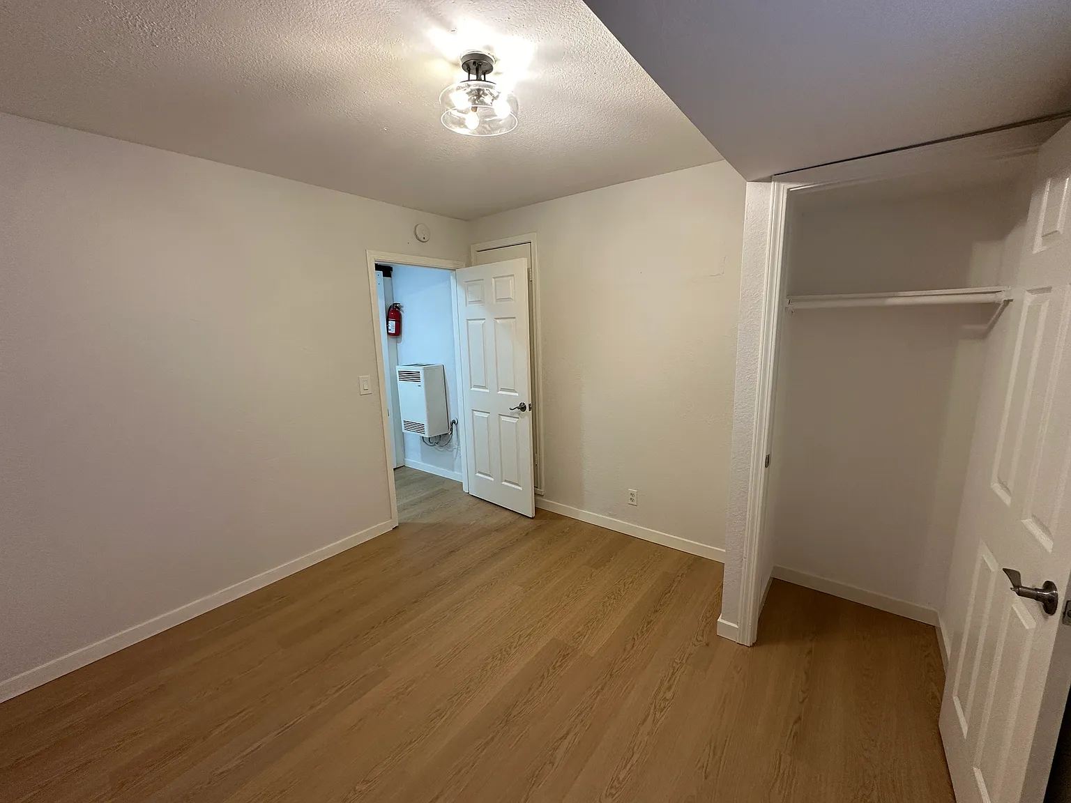 2 bed, 850 sqft, $2,500 — Photo 3