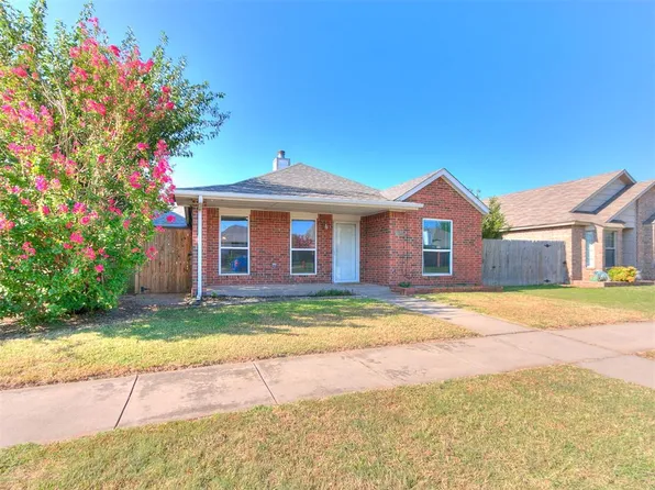 1402 SW 23rd St, Moore, OK 73170
