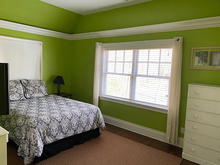 10 Georgica Woods Ln — Photo 21
