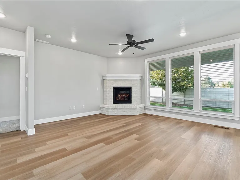 1911 W Wind Drift St — Photo 7