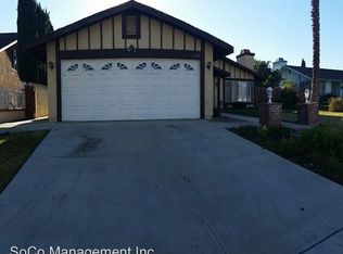 1138 Blossom Hill Dr, Corona, CA 92878