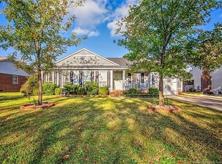 1867 Windlock Dr, Fayetteville, NC 28304