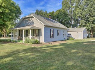 601 S Elm St, Mahomet, IL 61853