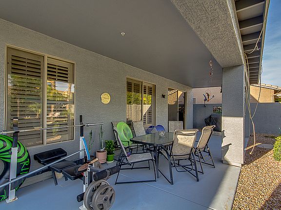 4th image of 8233 W Crocus Dr