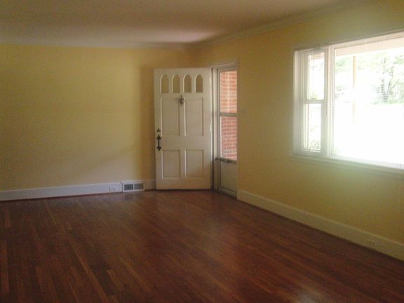 3rd image of 2301 Tampa Ave