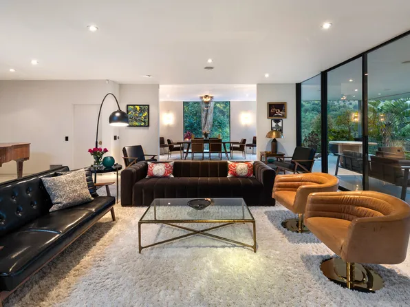 10556 Fontenelle Way, Los Angeles, CA 90077