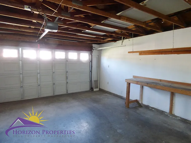 7928 Garry Oak Dr — Photo 22