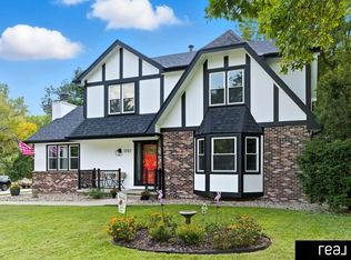 1701 Childs Rd E, Bellevue, NE 68005