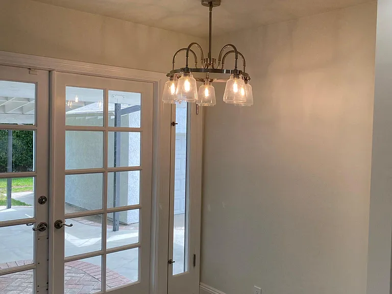 1020 N Lamer St — Photo 2