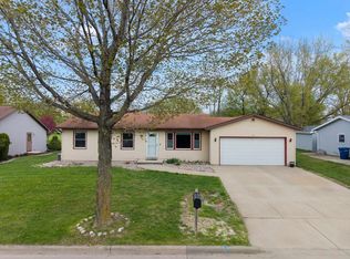 201 Fairway St, Combined Locks, WI 54113