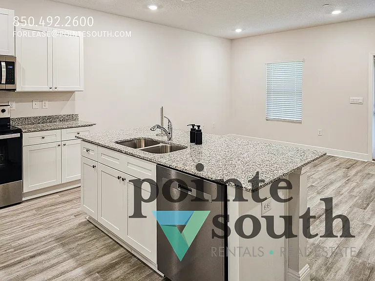 1211 Fairchild Village Dr — Photo 4