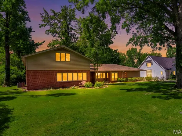 15 Ladue Rdg, Saint Louis, MO 63124