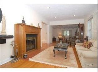 1318 Bob O Link Rd, Highland Park, IL 60035