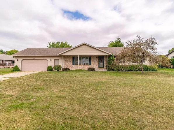 555 Clark STREET, Cascade, WI 53011