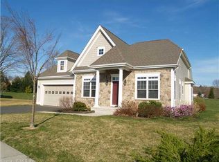 211R Day St, Granby, CT 06035