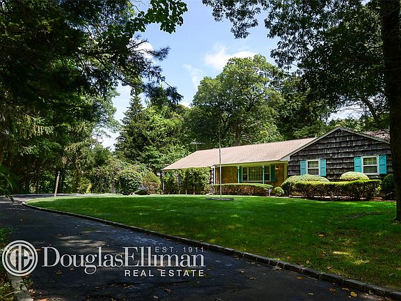 2nd image of 2 Buttonwood Dr