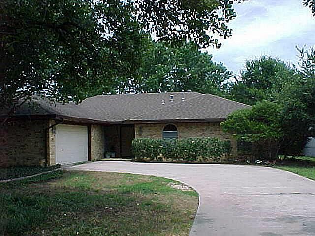 1st image of 1525 Angelina Bend Dr