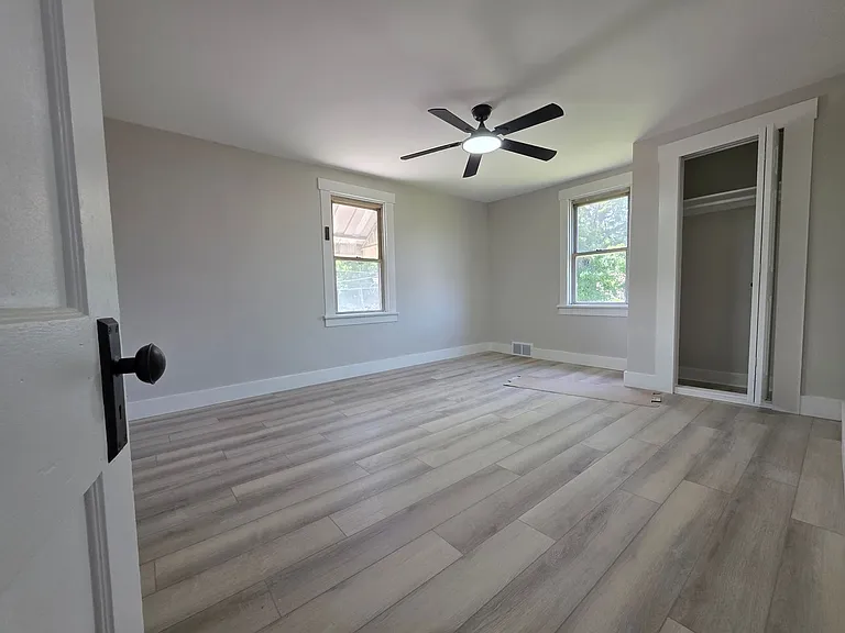 4620 5th Ave — Photo 11