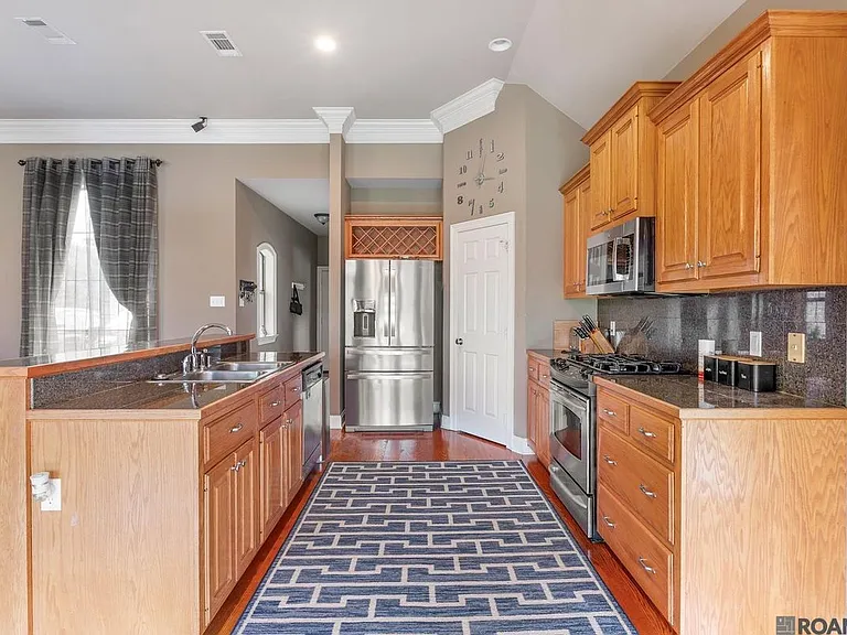 10743 Hillbrook Ave — Photo 5