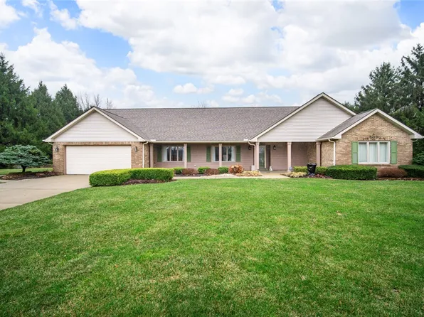 2833 Emerald Way, Waynesville, OH 45068
