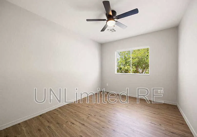 6001 N Tower Ln #A — Photo 13