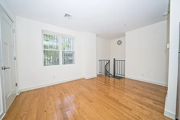 Rented by Level Group | media 15