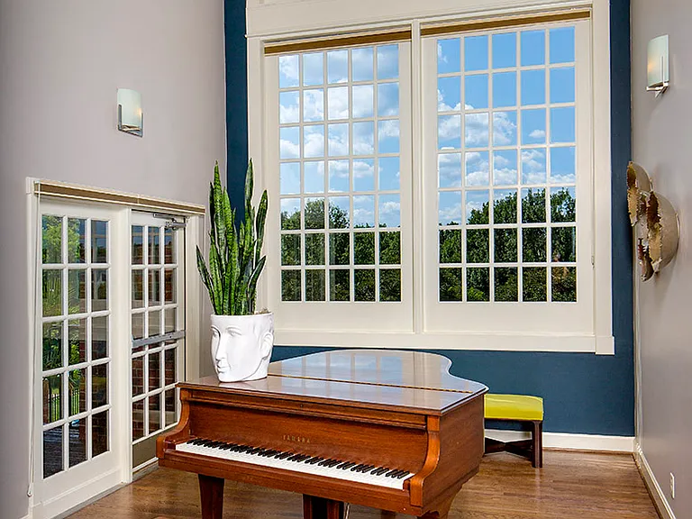 Resident lounge with grand piano