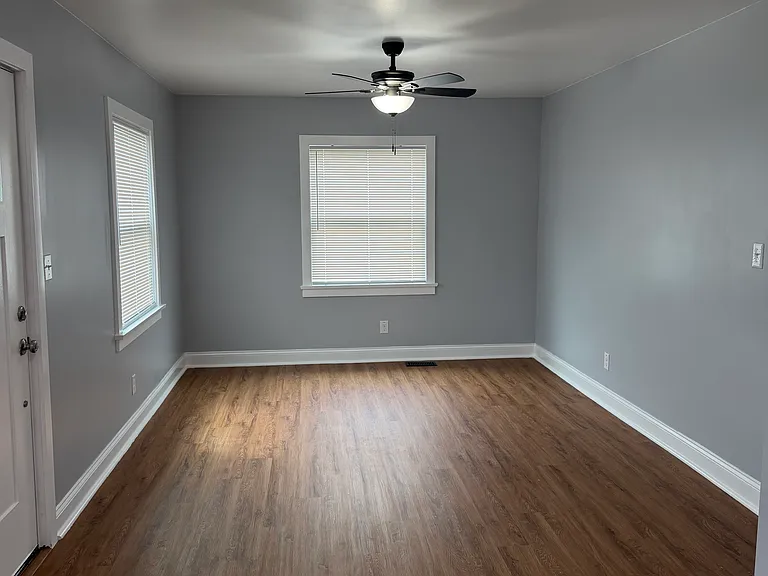 1623 Kenneth Ave — Photo 7