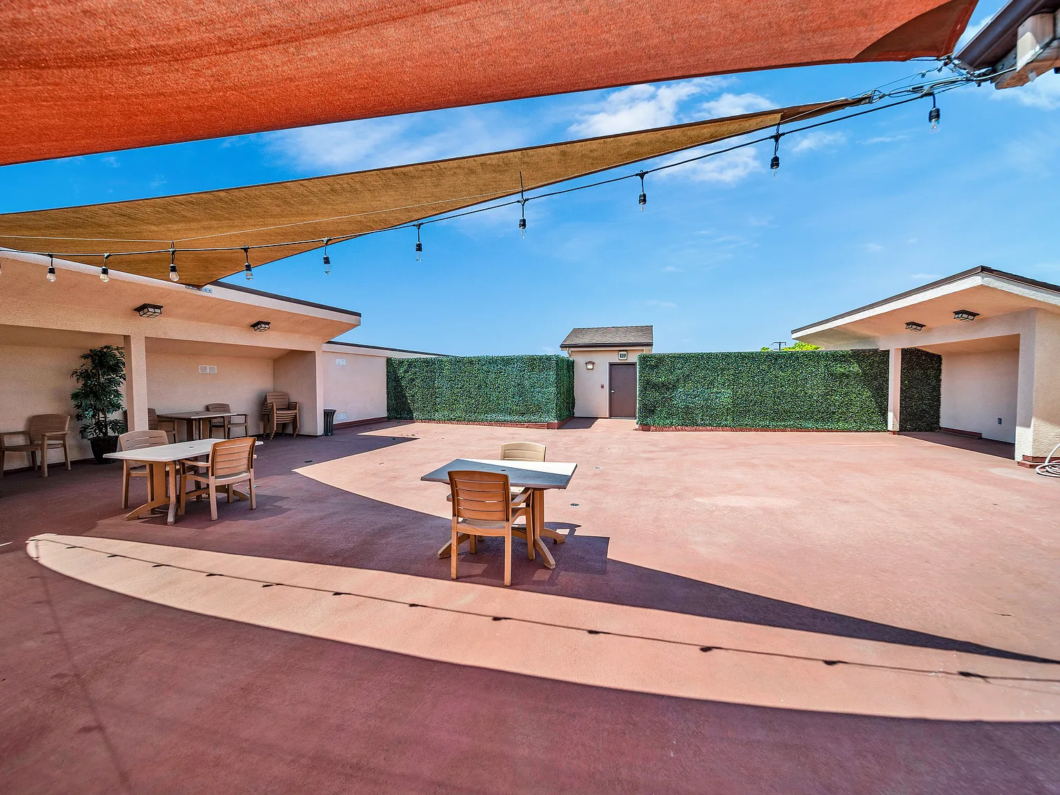1301 N. Hollywood Way — Photo 3