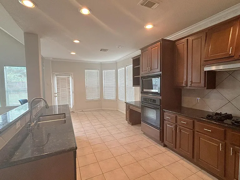19538 Piney Lake Dr — Photo 10