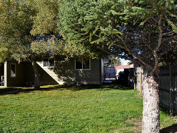 3rd image of 1015 McDougall Dr