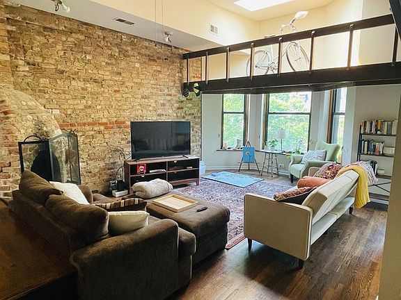 3rd image of 2109 N Kenmore Ave APT 3F