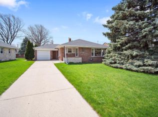 5443 W Hayes Ave, Milwaukee, WI 53219