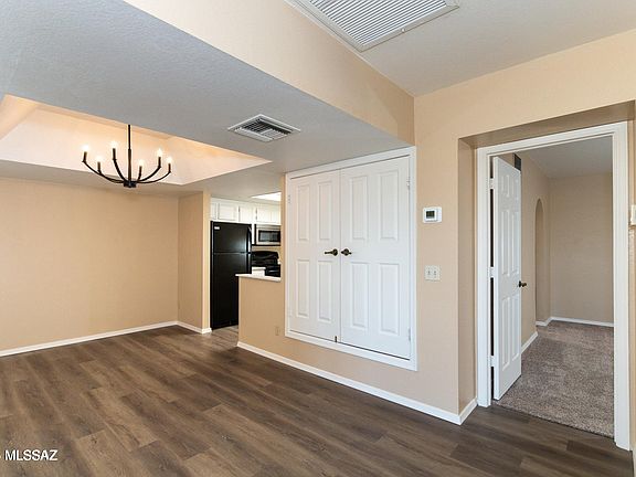 4th image of 8267 N Oracle Rd APT 240