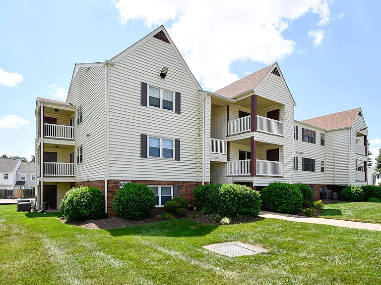 102 Chesterfield Ln #201 — Photo 7
