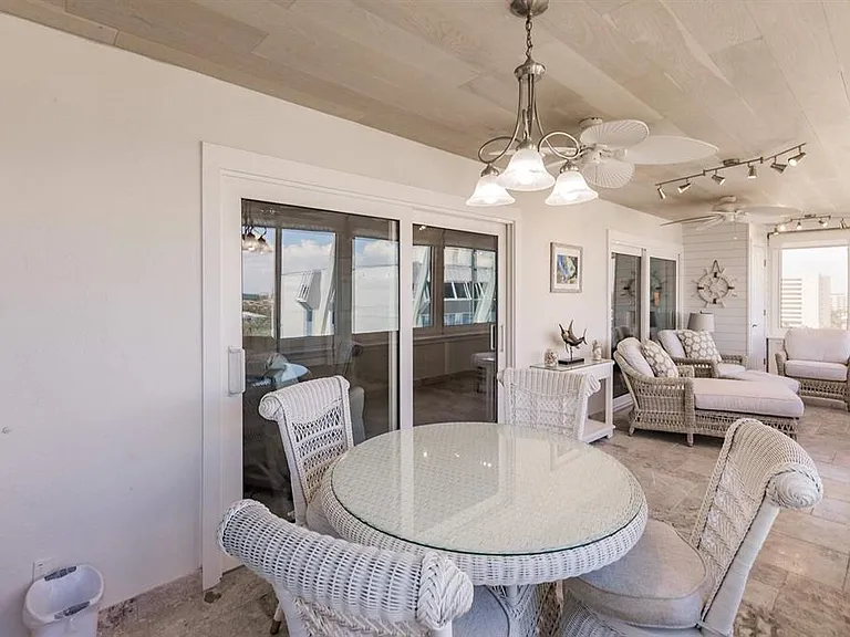 1055 W Peppertree Dr #805AA — Photo 25