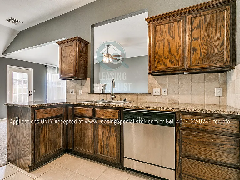200 Tecumseh Meadows Dr — Photo 22