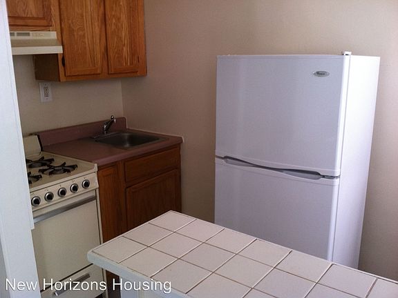 3rd image of 4417 Pine St APT 3