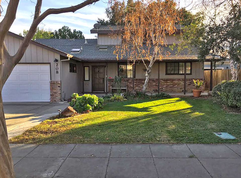 1st image of 208 Pendegast St