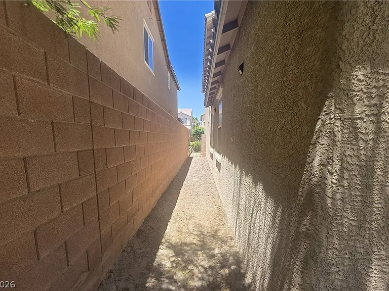 3385 Graceful Orchid St — Photo 28