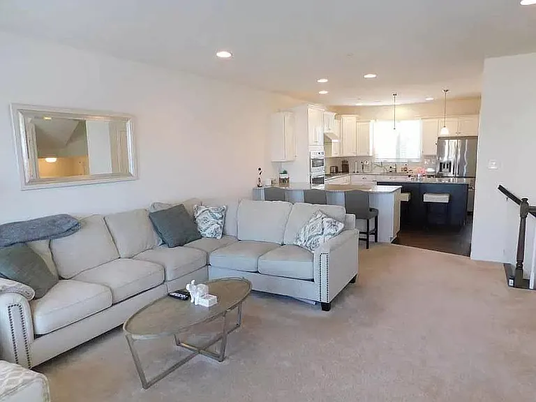 184 Saddlebrook Dr — Photo 2