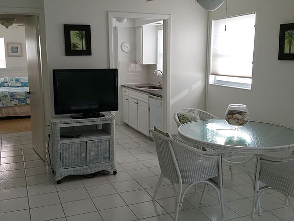 3rd image of 1255 Tarpon Center Dr APT 301