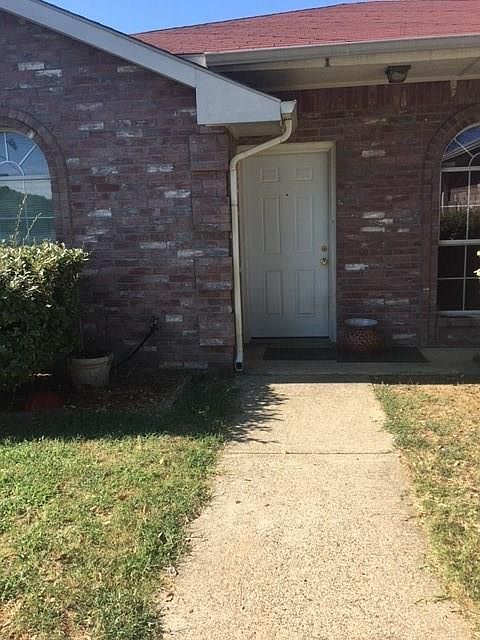 1st image of 6920 Sarah Lee Dr