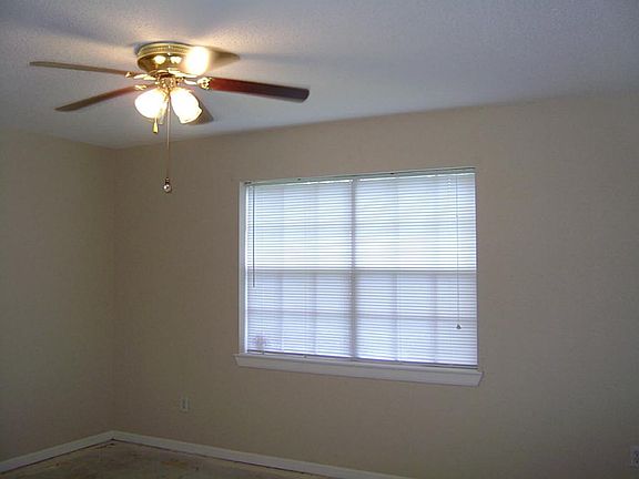 5th image of 2605 4th Ave N