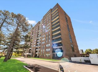 4 Lisa St #412, Brampton, ON L6T4B6