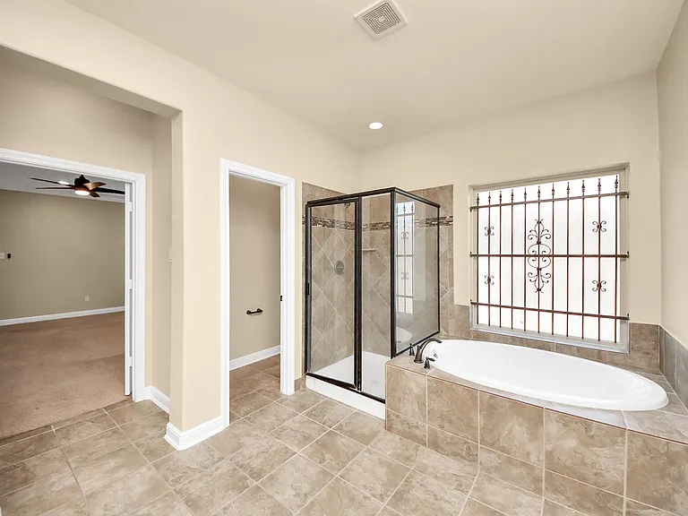 19126 Gaslamp Point Ct — Photo 23