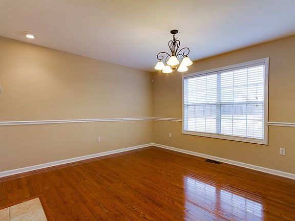 5th image of 1352 Loren Cir